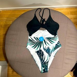Cupshe cut out one piece swimsuit